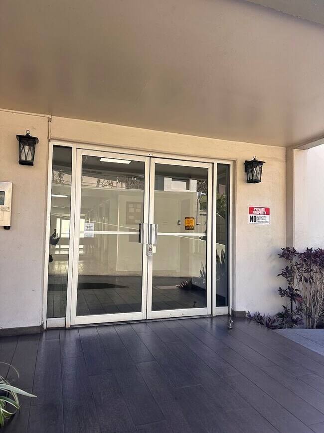 Foto del edificio - MOANALUA CURTIS #1208