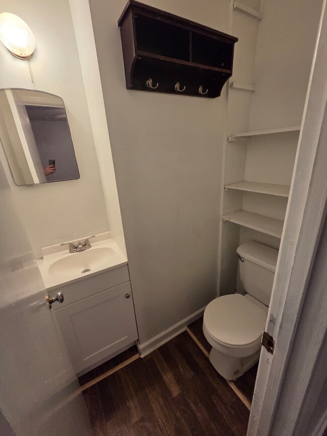 Foto del edificio - 5136 Lurline Dr