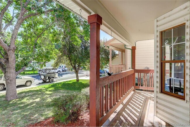 Building Photo - 12159 Deerfield Way
