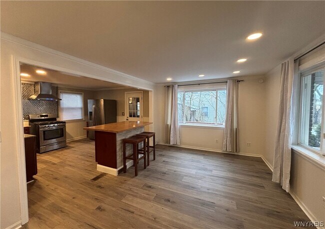 Foto del edificio - 4765 N Bailey Ave