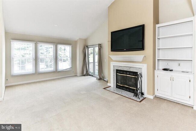 Foto del edificio - 12010 Ridge Knoll Dr
