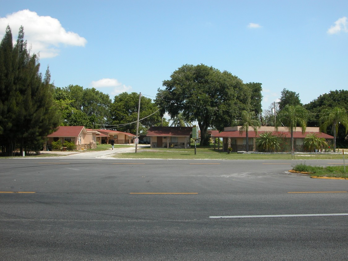 Primary Photo - Lake Marianna Cottages