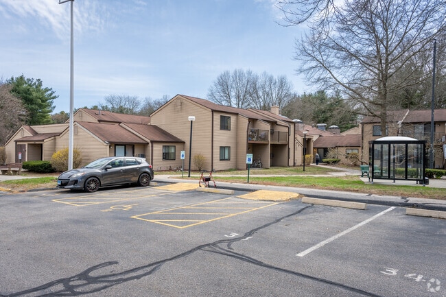 Edificio 03 - Village Court