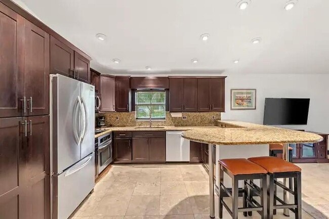 Foto del edificio - 14991 Harriet Ave