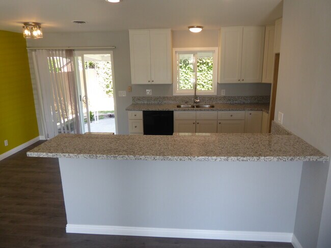 Building Photo - 15052 Rice Cir