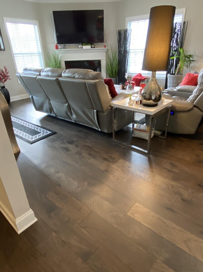 Foto del edificio - 111 E Rarity Ridge Pkwy