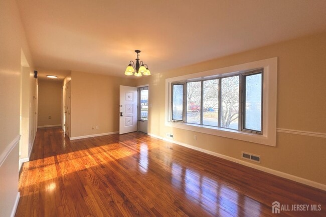 Building Photo - 13 Carpathia St