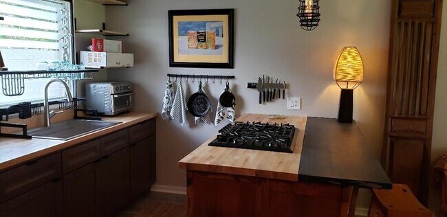 Foto del edificio - 24 Pukihae St