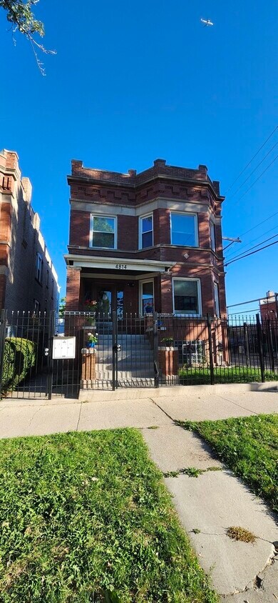 Primary Photo - 4814 W Van Buren St