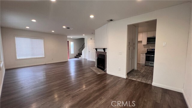 Foto principal - 1206 S Cypress Ave