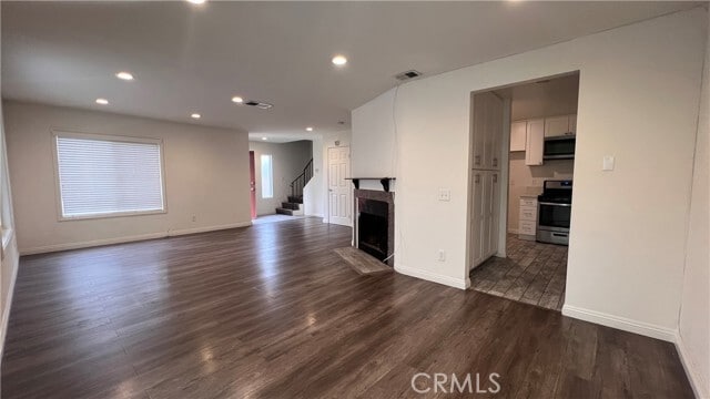 Primary Photo - 1206 S Cypress Ave