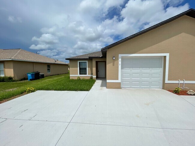 Foto del edificio - 533-535 SE 6th Place