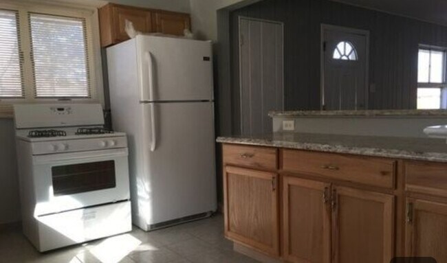 Foto del edificio - 7425 Lake St