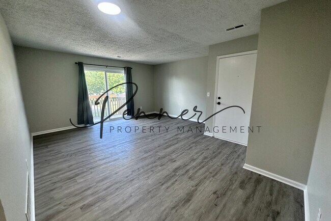 Building Photo - 1310 Valley Woods Ct