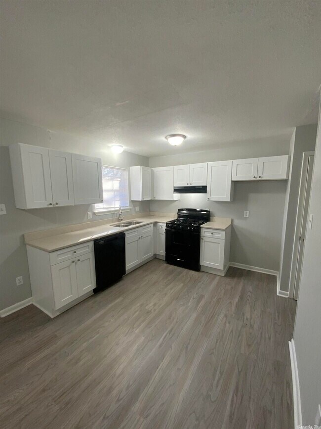 Building Photo - 1505 Glenda Dr