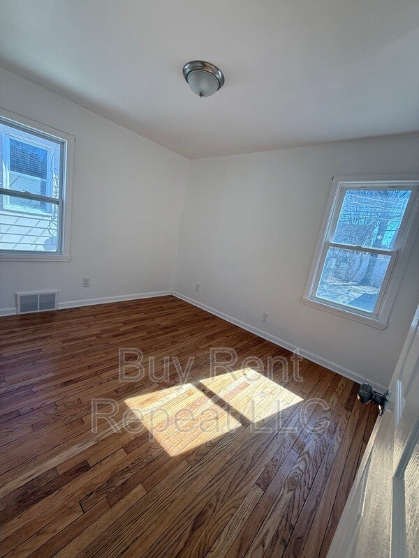 Foto del edificio - 630 Jewell St