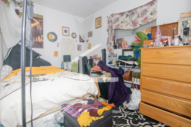 Building Photo - No Brokers Fee, Heat, Hot Water Included, ...