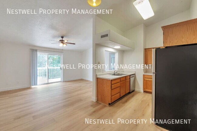 Foto del edificio - 1329 W 1520 N St