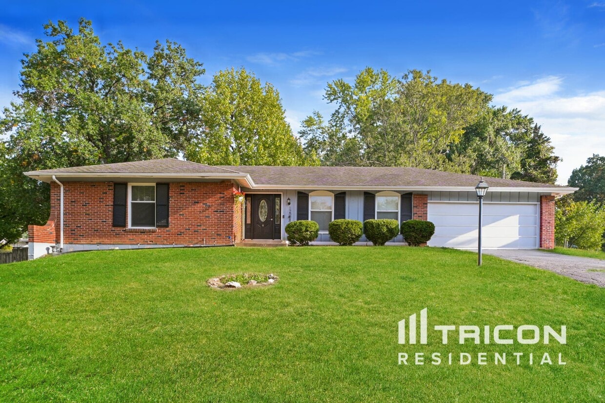 Primary Photo - 12028 Vivacite Dr
