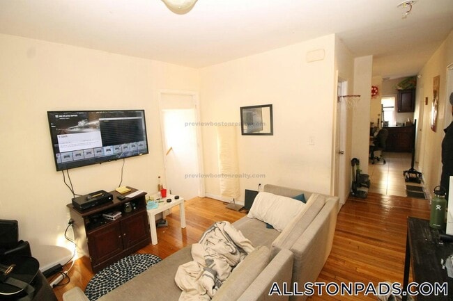 Foto del edificio - 30 Linden St