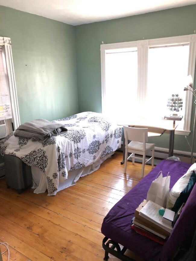 Building Photo - 2 bedroom in Boston MA 02120