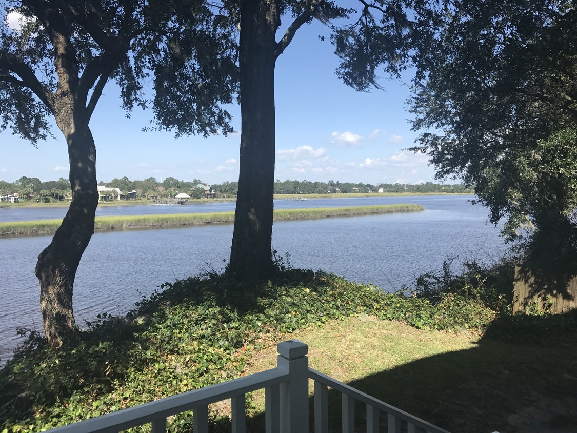 High elevation view overlooking Wappoo Creek - 112 Waterfront Plantation Dr