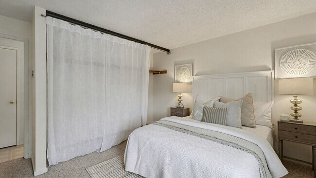 Foto del edificio - 8800 20th Ave NE