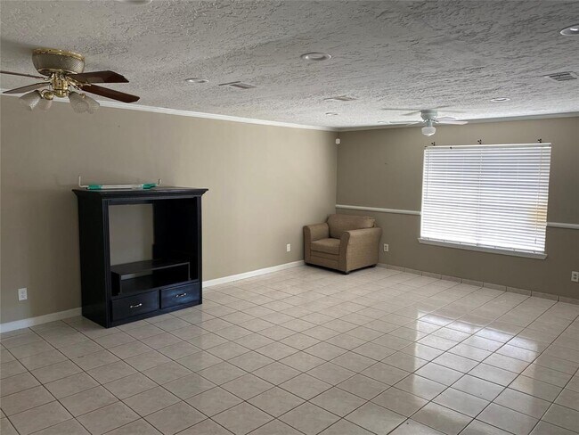 Building Photo - 9619 Camrose Ct