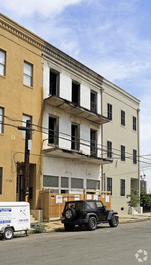 Building Photo - 1721 Carondelet St
