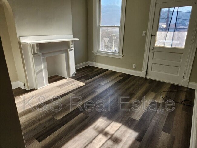 Foto del edificio - 556 Middle Ave