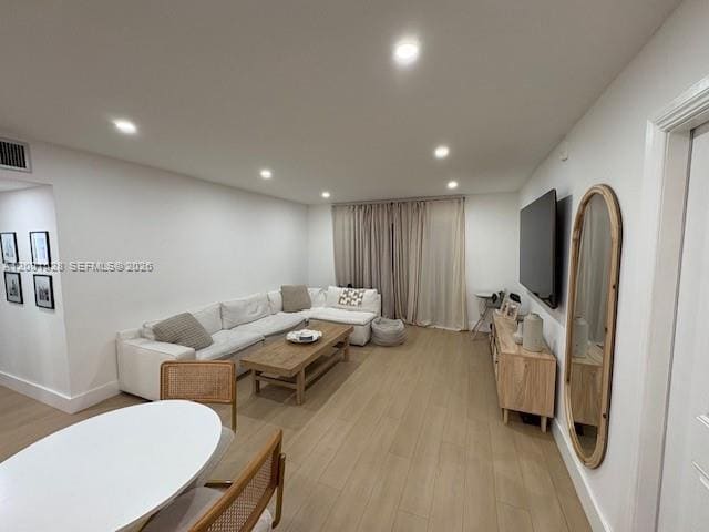Foto del edificio - 7927 SW 104th St