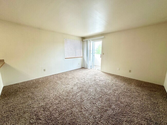 Foto del edificio - 808 Juniper Ave