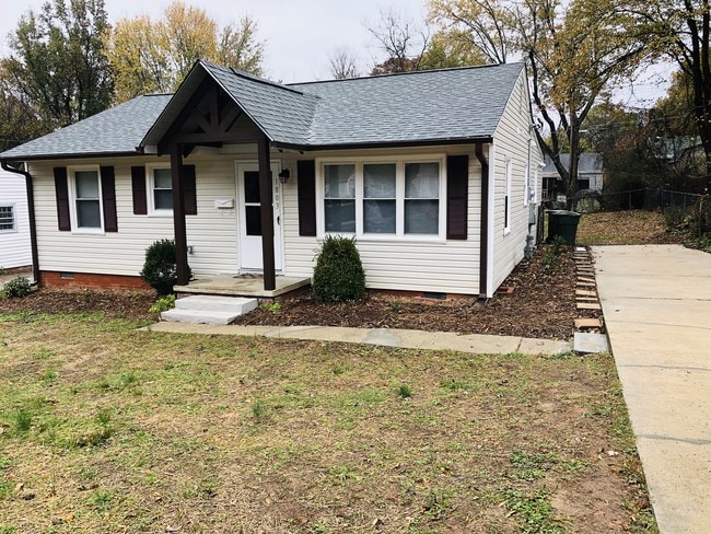 Building Photo - 1803 Trogdon St