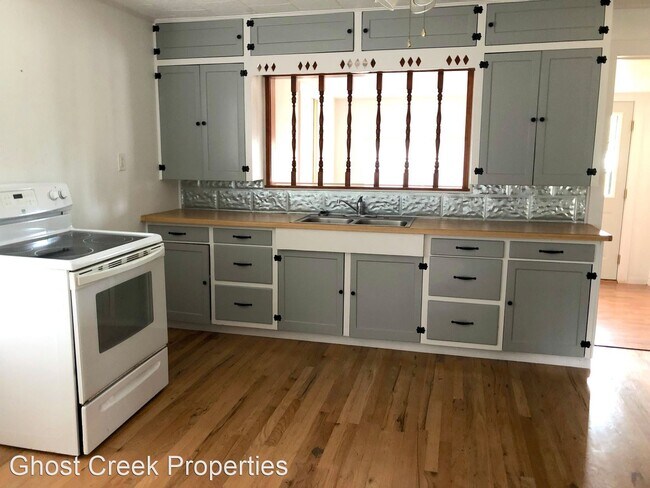 Building Photo - 2 br, 2 bath House - 462 Stringtown Rd.