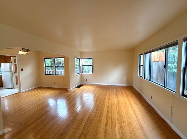 Foto del edificio - 604 Hillsborough St