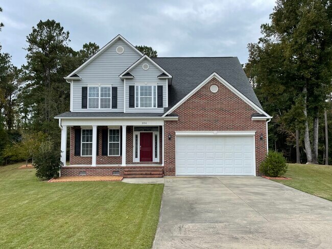 Front of House - 204 Mia Ct