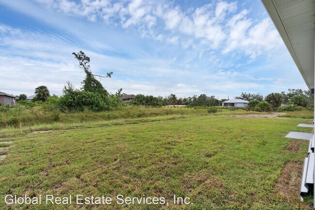Building Photo - 3 br, 2 bath House - 9334 Agate St.