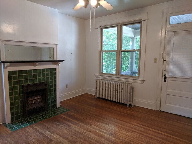 Building Photo - 5542 Fair Oaks St