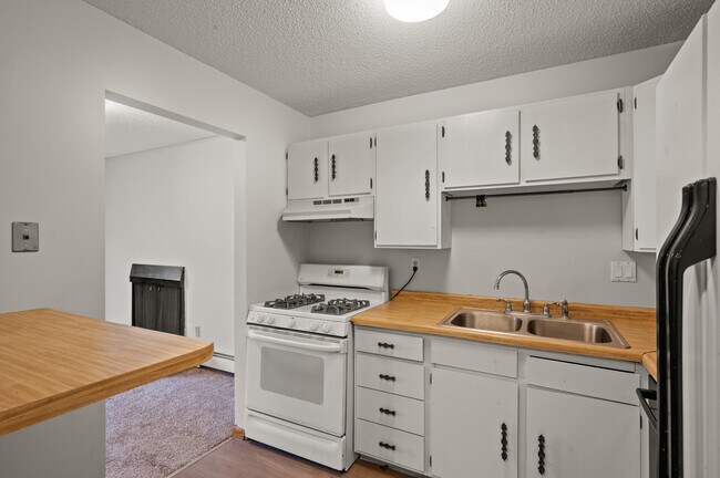 Foto del edificio - 7212 72nd Ln N