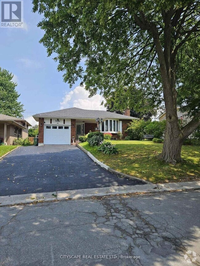 Building Photo - 11 Runnymede Rd