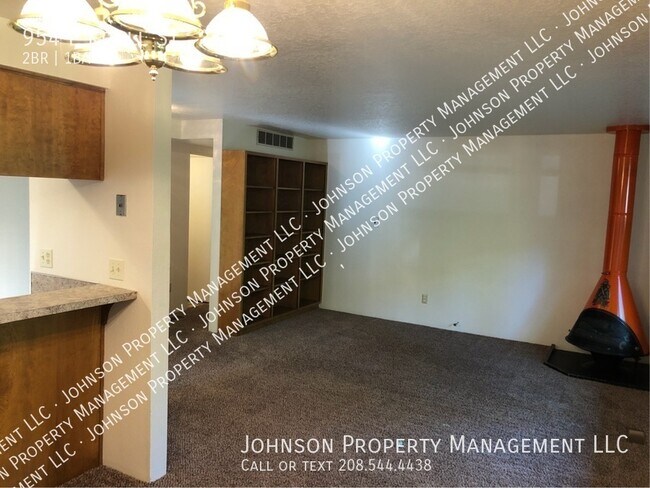 Building Photo - 954 E Krall St