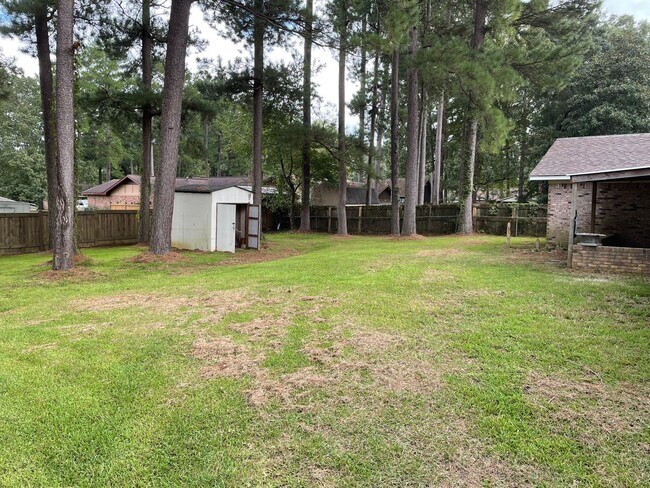 Foto del edificio - 4 bed 2 bath in Crossgates of Brandon