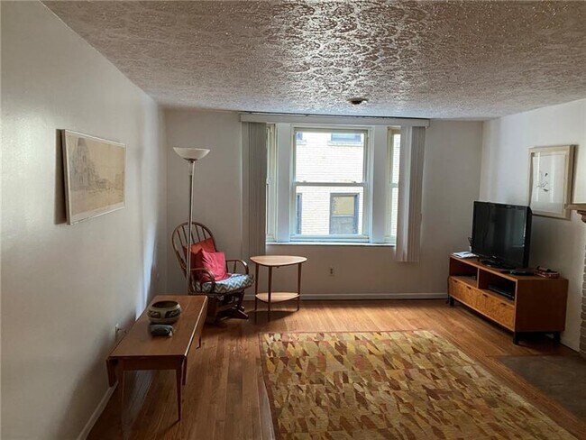 Building Photo - 5523 Ellsworth Ave