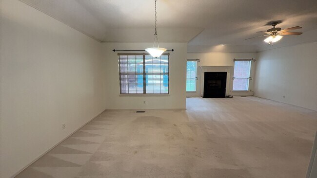 Foto del edificio - Great 3 bed, 2 bath home in Broken Arrow w...