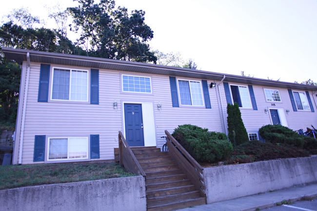 Building Photo - Kendall Village Townhomes