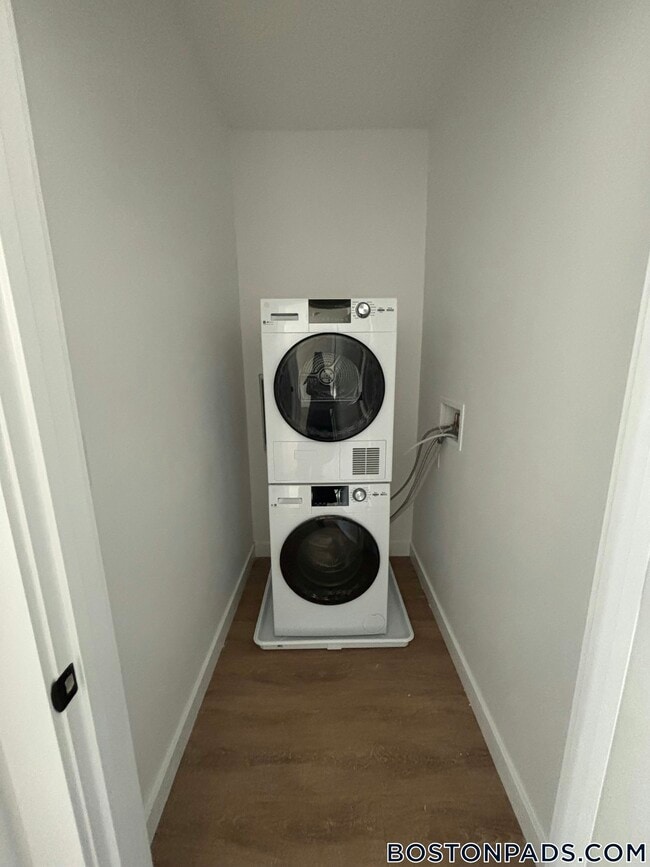 Building Photo - 199 Gardner St