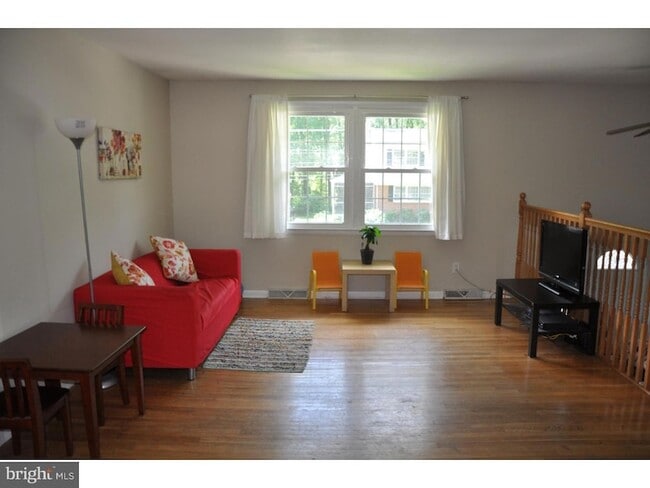 Foto del edificio - 924 Kenilworth Ave