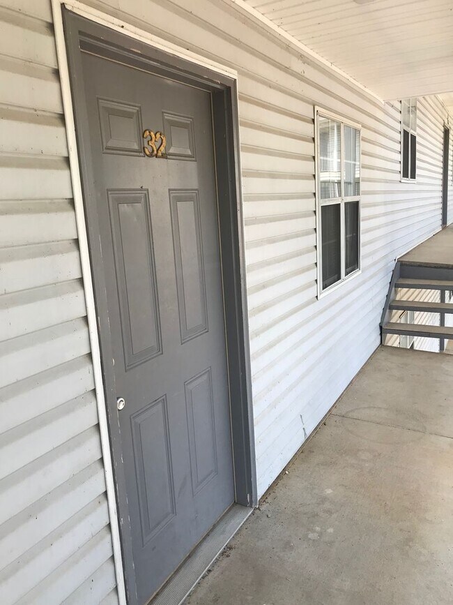 Foto del edificio - 4 BR/2 BA Apartment in Heart of Athens