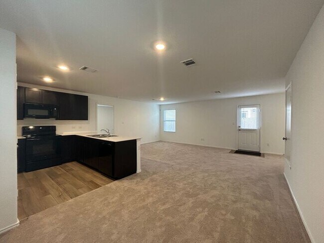 Foto del edificio - 1213 Catfish Ln