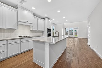 Building Photo - 5019 Bowen Pr Dr
